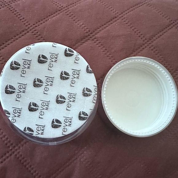 Revel Nail Color Changing Dip Powder Shade Draco Size 2oz. - Picture 6 of 7